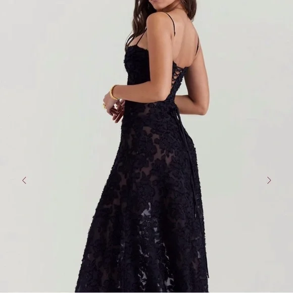 House of CB
House of CB 'Seren' Black Floral Lace Back Maxi Dress size M - Picture 4 of 13